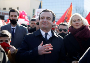 Την αναγνώριση του Κοσόβου από την Ελλάδα ζήτησε ο πρωθυπουργός της χώρας