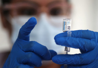 ΗΠΑ: Αν εμβολιάζονταν έγκαιρα θα είχαν σωθεί από τον θάνατο σχεδόν 240.00 άνθρωποι
