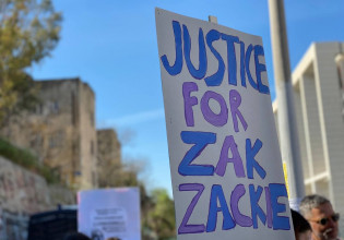 Ολη η εισαγγελική πρόταση για Ζακ Κωστόπουλο: Του κατάφεραν χτυπήματα με σφοδρότητα