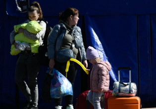 Πόλεμος στην Ουκρανία: Σχεδόν σε 4,5 εκατ. έφτασε ο αριθμός των προσφύγων