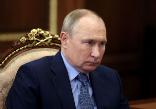 Πούτιν: Η συνεργασία μας με τη Δύση τελείωσε – Διαψεύδει το Κρεμλίνο τις διώξεις συμβούλων
