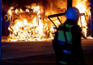 Σουηδία: Συγκρούσεις αστυνομίας και αντιφασιστών διαδηλωτών – Τραυματίες από σφαίρες