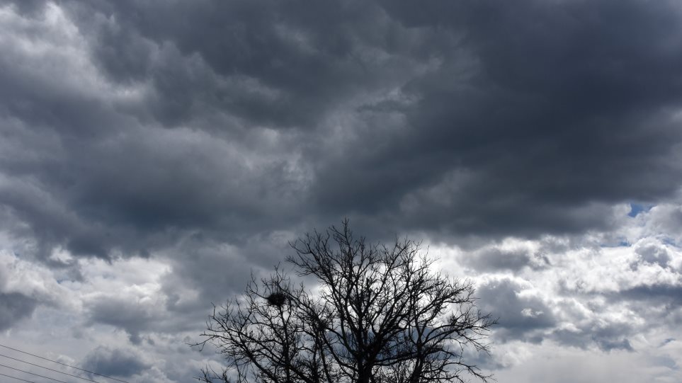 Καιρός: Συννεφιά, αφρικανική σκόνη και 28αρια τη Δευτέρα
