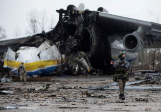 Ουκρανία: Καταστράφηκε ολοσχερώς το μεγαλύτερο αεροπλάνο του κόσμου
