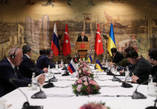 Τουρκία: Το «αυτογκόλ» του Ερντογάν – Ο πόλεμος στην Ουκρανία και η χαμένη ευκαιρία για να πλησιάσει τη Δύση