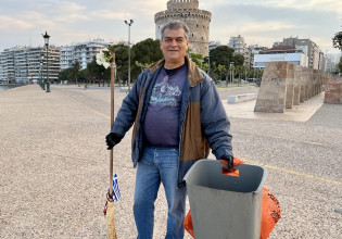Θεσσαλονίκη: Καθαρίζοντας μετά …μουσικής επί 32 χρόνια την πόλη