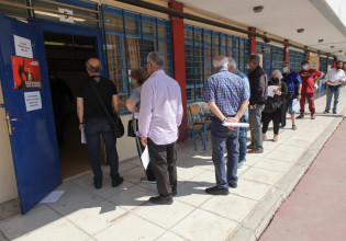 ΣΥΡΙΖΑ: Παράταση των εκλογών για μία ώρα λόγω μεγάλης συμμετοχής