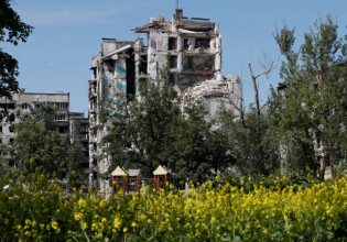 Πόλεμος στην Ουκρανία: Δραματικές ώρες στο Σεβεροντονέτσκ – Υπό τον έλεγχο των Ρώσων η πόλη