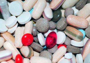 ΦΣΑ: «Πρωτοφανείς ελλείψεις» σε πάνω από 400 φάρμακα