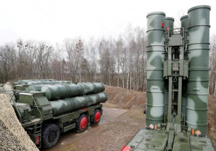Λευκορωσία: Ο Λουκασένκο ανακοίνωσε την αγορά S-400 και πυραύλων Iskander από τη Ρωσία