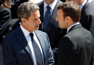 Γαλλία: Ο Μακρόν συναντήθηκε «μυστικά» με τον Σαρκοζί πριν τηλεφωνήσει στον Πούτιν