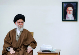 Ιράν: «Εχθροί» της πατρίδας υποκινούν τις ταραχές – Επίθεση Χαμενεΐ σε διαδηλωτές