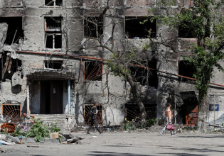 Ουκρανία: Σοκάρει ο αριθμός των νεκρών παιδιών – Χολέρα στην Μαριούπολη