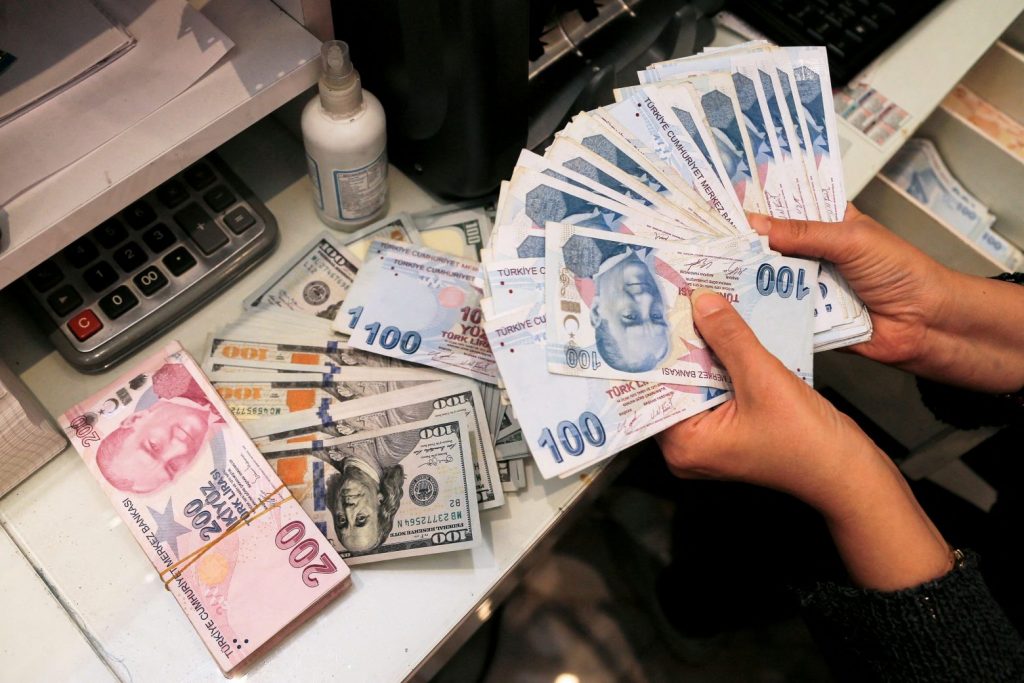 Ολοένα και πιο ευάλωτο το τουρκικό τραπεζικό σύστημα
