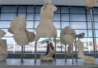 Γλυπτά Παρθενώνα: «Δεν είναι λύση, είναι ελιγμός» – Ο πρόεδρος του Μουσείου της Ακρόπολης απαντά στον Βρετανό ομόλογό του