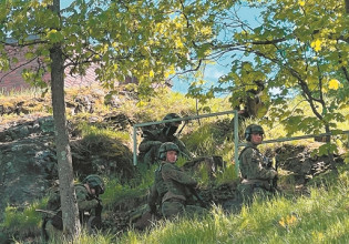 Φινλανδία: Μια κοινωνία που προετοιμάζεται στρατιωτικά και που οδεύει στο ΝΑΤΟ