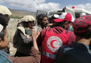 Αφγανιστάν: Σκηνές χάους και οδύνης στα νοσοκομεία μετά τον σεισμό