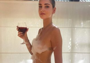 Κιάρα Φεράνι: Φωτογραφίζεται με το «γυμνό» μπλουζάκι της και… ανεβάζει την θερμοκρασία