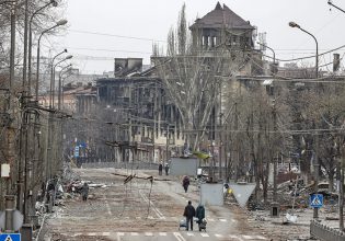 Πόλεμος στην Ουκρανία: Μπαράζ εκρήξεων στο Κίεβο – Εκκενώνονται κτίρια