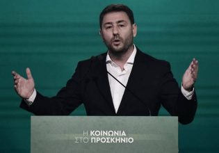 Νίκος Ανδρουλάκης στο «Βήμα»: Εξωτερική πολιτική με πυροτεχνήματα δεν γίνεται