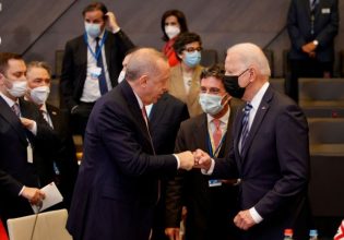 Τηλεφωνική επικοινωνία Ερντογάν – Μπάιντεν: Στα σκαριά τετ α τετ συνάντηση στο περιθώριο της Συνόδου του ΝΑΤΟ
