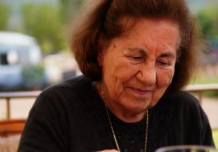 Η Ελληνίδα γιαγιά που έχει μαγέψει το TikTok με τη μαγειρική της