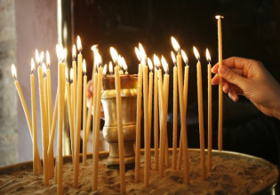 Μαλακάσα: Με κεριά εκκλησίας έβαλε φωτιά ο Βρετανός εμπρηστής