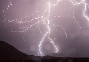 “Genesis” weather front: Heavy rainfall floods areas across Greece