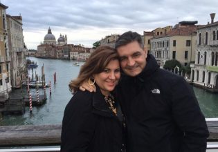 Βαρύ πένθος για τη Δέσποινα Μοιραράκη – Έχασε την μάχη με τον καρκίνο ο σύζυγός της