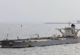 Βενεζουέλα: Δύο τάνκερ παραλαμβάνουν αργό πετρέλαιο προς την Ευρώπη μετά το «ναι» των ΗΠΑ