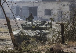 Ρωσία: Σφίγγει ο κλοιός στη Λισιτσάνσκ – Νέες βαριές απώλειες στον ουκρανικό στρατό