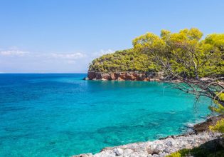 Ένας παράδεισος μια ώρα από την Αθήνα – Το άγνωστο φθηνό νησί που θα λατρέψετε
