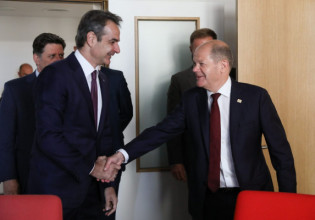 Όλαφ Σολτς: Επίσκεψη έκπληξη στη Θεσσαλονίκη και συνάντηση με τον πρωθυπουργό