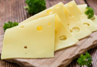 Το έξυπνο κόλπο για να κρατάει περισσότερο το τυρί του τοστ