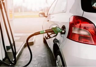 Fuel Pass 2: Αυξάνεται ως τις 45.000 ευρώ το εισοδηματικό όριο για τους δικαιούχους