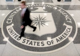 WikiLeaks: Καταδικάστηκε ο χάκερ που έβγαλε στη φόρα τα κυβερνοόπλα της CIA