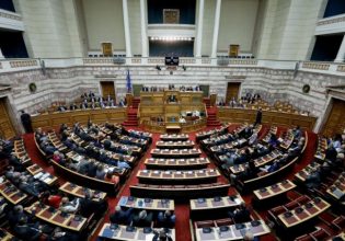 Βουλή: Ονομαστική ψηφοφορία το βράδυ επί του νομοσχεδίου για το νέο μοντέλο διοίκησης των ΑΕΙ