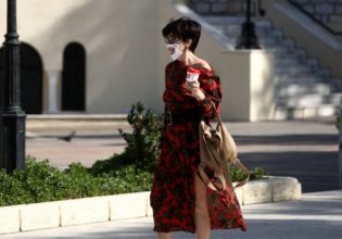 Κοροναϊός: Κανείς δεν είπε «βγάλτε τις μάσκες» – Τι είπε ο Εξαδάκτυλος