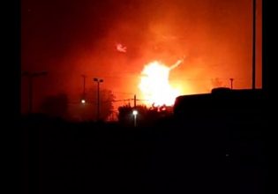 Φωτιά στην Πεντέλη: Έφτασαν στον Γέρακα οι φλόγες – Έκλεισε η Αττική Οδός