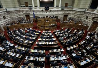 Βουλή: Ψηφίστηκε κατά πλειοψηφία το νομοσχέδιο για την περιβαλλοντική αδειοδότηση