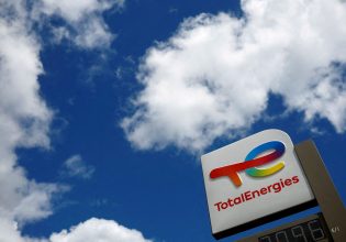 Γαλλία: Σάλος με τις αποκαλύψεις για δοσοληψίες πετρελαϊκού γίγαντα με ρωσική εταιρεία