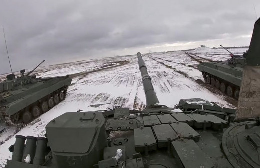 Ρωσία: «Η Γερμανία συζητά με την Ελλάδα τρόπους παράδοσης στρατιωτικού εξοπλισμού στην Ουκρανία»