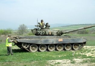 Βόρεια Μακεδονία: «Μεγάλο λάθος» των Σκοπίων η αποστολή αρμάτων μάχης στην Ουκρανία, λέει η Μόσχα