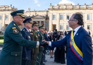 Κολομβία: Ο Γουστάβο Πέτρο θέτει στόχο το τέλος του «πολέμου κατά των ναρκωτικών»