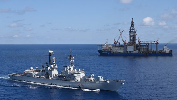 ZEE Cipro: l’Italia invia nave da guerra accanto alla perforatrice Pengeboran Eni