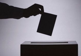 Νέο εκλογικό νόμο ζητούν βουλευτές της ΝΔ – Τι απαντά το Μαξίμου