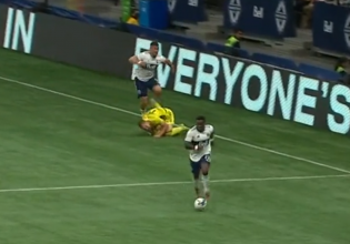 Σοκαριστική στιγμή στο MLS: Παίκτης πάτησε τον αντίπαλο του στο κεφάλι! (vid)