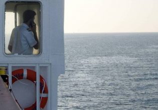 Σάμος: Απαγορευτικό για το πλοίο «Διαγόρας» – Προσέκρουσε στο λιμάνι ενώ προσπαθούσε να δέσει στο Βαθύ