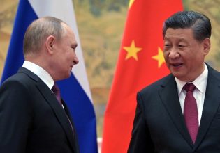 Σι σε Πούτιν: Πεκίνο και Μόσχα μπορούν να συνεργαστούν για να φέρουν σταθερότητα στον κόσμο