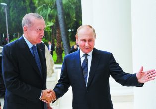 Financial Times: ΗΠΑ και ΕΕ εντείνουν την πίεση στην Τουρκία για κυρώσεις στη Ρωσία